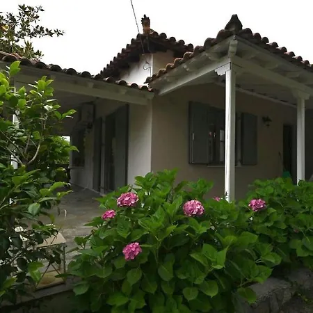 Livadaki * טרולוס